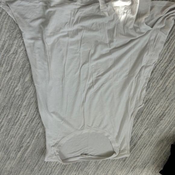 Calson white size medium tank top - Picture 1 of 2